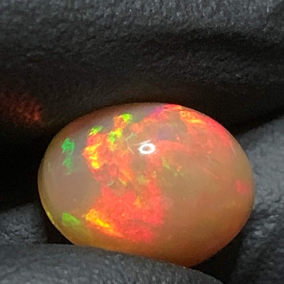 3.62 CT 12X9 MM REDFLASH PATTERN!! RARE TOP QUALITY ETHIOPIAN WELO OPAL - Picture 4 of 6